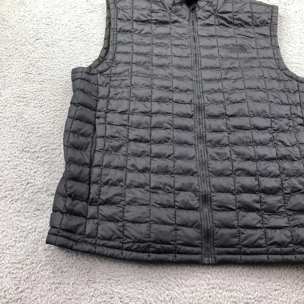 The North Face Vest Mens XL Black Quilted Puffer Zip Outdoor Hiking Thermoball